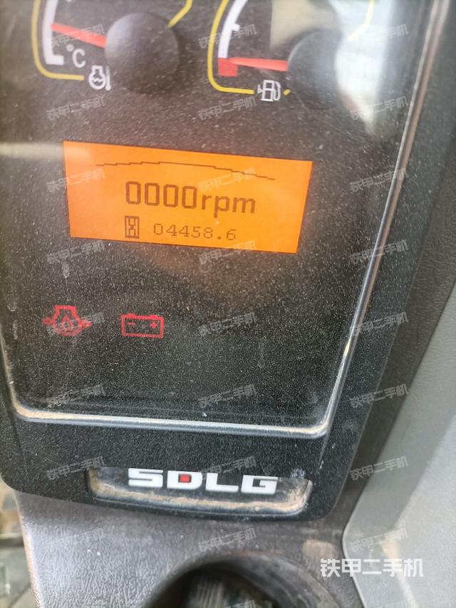 小时表(驾驶室部分) 小时表(驾驶室部分)