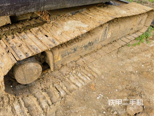 左側(cè)履帶整體?(行走機(jī)構(gòu)) 左側(cè)履帶整體?(行走機(jī)構(gòu))