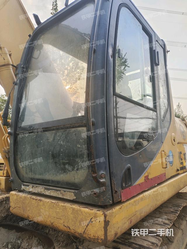 駕駛室左前45度（駕駛室部分）