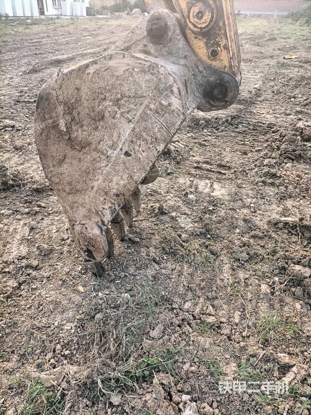 铲斗45度(工作和回转装置) 铲斗45度(工作和回转装置)