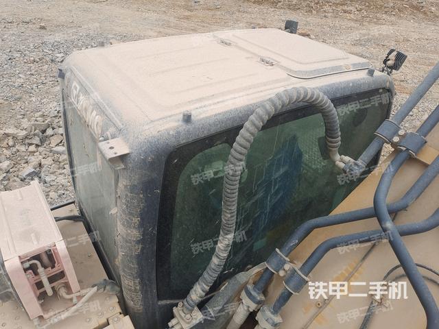 發(fā)動(dòng)機(jī)室（上車部件）