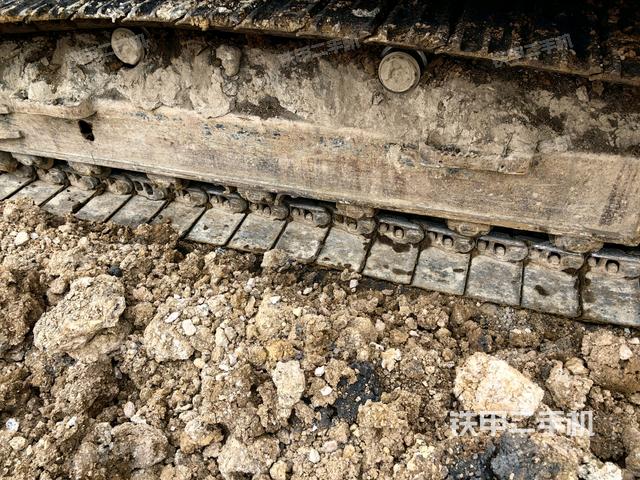 左側(cè)履帶整體?（行走機(jī)構(gòu)）