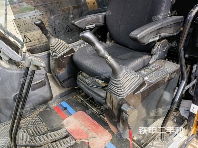 座椅左側(cè)控制臺(tái)/音響/含左手柄（駕駛室部分）