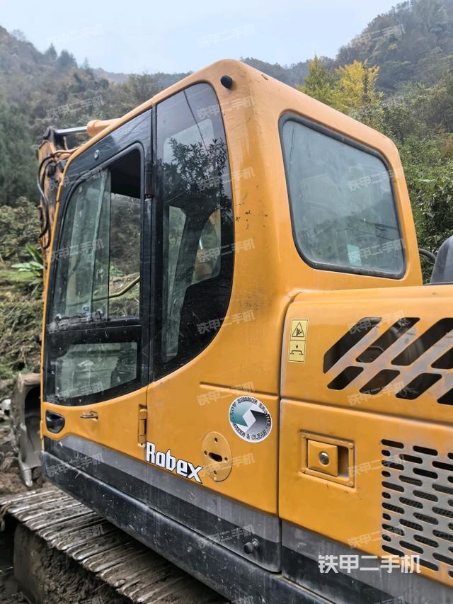 駕駛室左后45度（駕駛室部分）