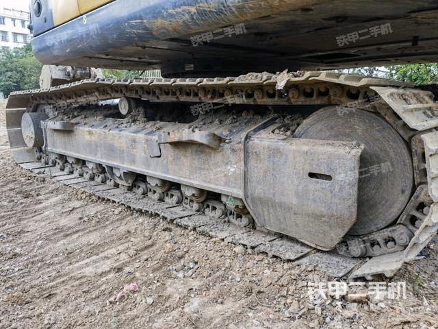 左側(cè)履帶整體?（行走機(jī)構(gòu)）