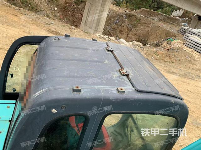 駕駛室頂部（整機(jī)外觀）