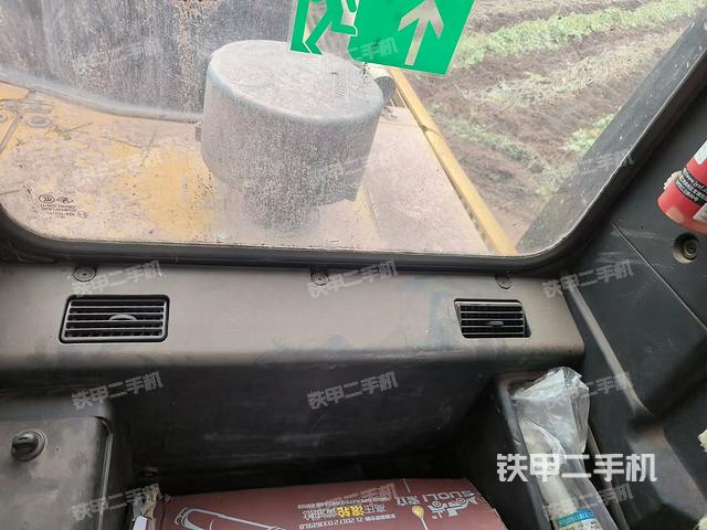 駕駛室整體（整機(jī)外觀）