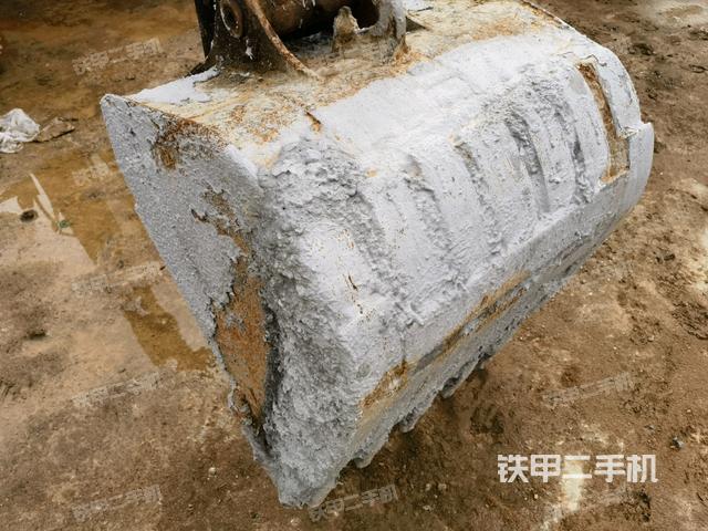 鏟斗45度(工作和回轉(zhuǎn)裝置) 鏟斗45度(工作和回轉(zhuǎn)裝置)