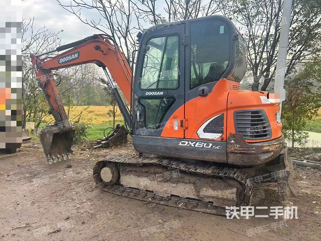 斗山DX55-9C挖掘机