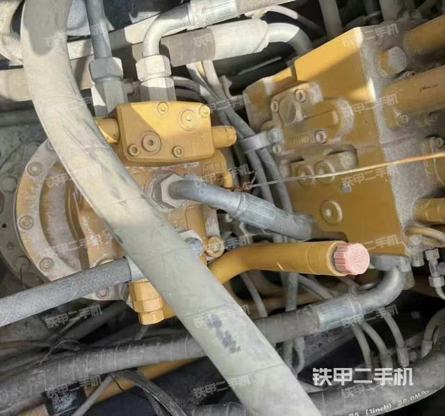 回轉(zhuǎn)馬達(dá)（上車部件）