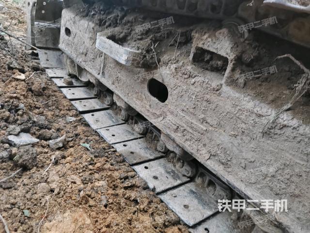 右側(cè)行走馬達(dá)蓋板(行走機(jī)構(gòu)) 右側(cè)行走馬達(dá)蓋板(行走機(jī)構(gòu))