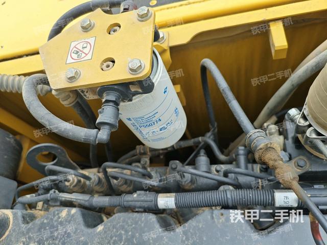 氣門室蓋螺絲特寫（上車部件）