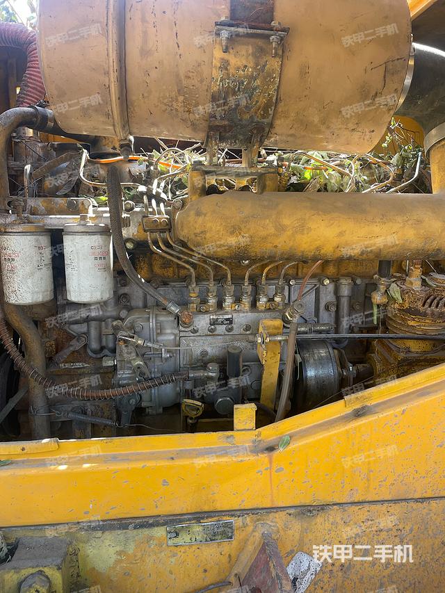 发动机右侧（整机外观及大件）