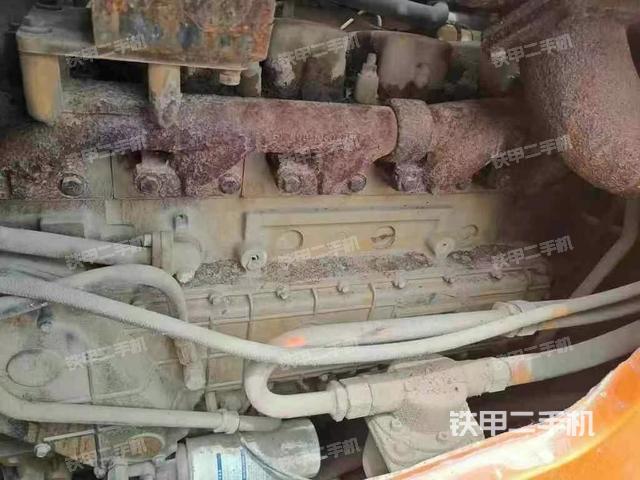 發(fā)動(dòng)機(jī)左側(cè)（整機(jī)外觀及大件）