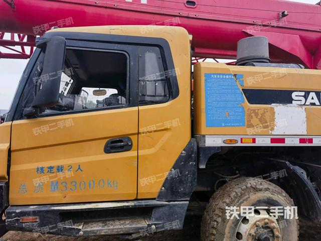 駕駛室正側(cè)（起重機(jī)駕駛室正側(cè)及內(nèi)部，操作室及內(nèi)部）