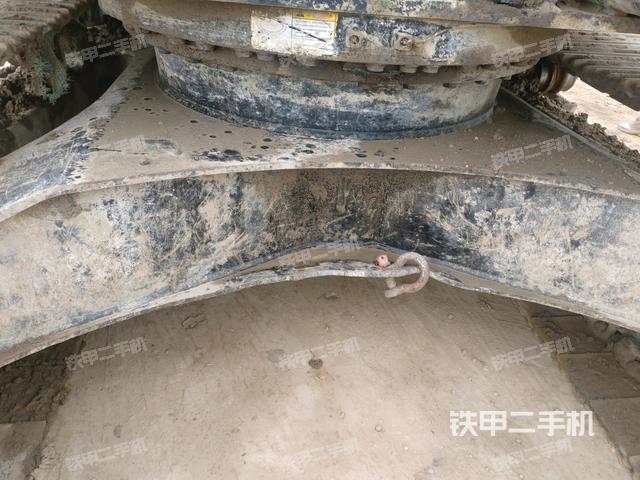 轉(zhuǎn)盤和下車架正前（工作和回轉(zhuǎn)裝置）