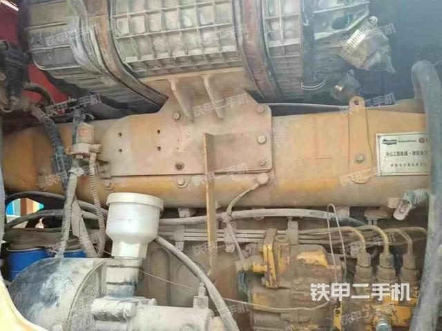 發(fā)動(dòng)機(jī)右側(cè)（整機(jī)外觀及大件）