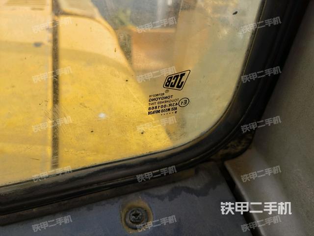 后窗玻璃角標(biāo)（駕駛室部分）