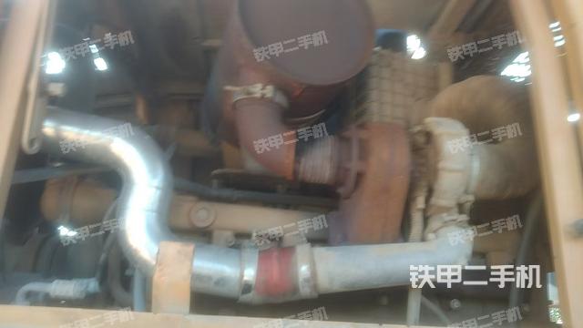 發(fā)動(dòng)機(jī)右側(cè)（整機(jī)外觀及大件）