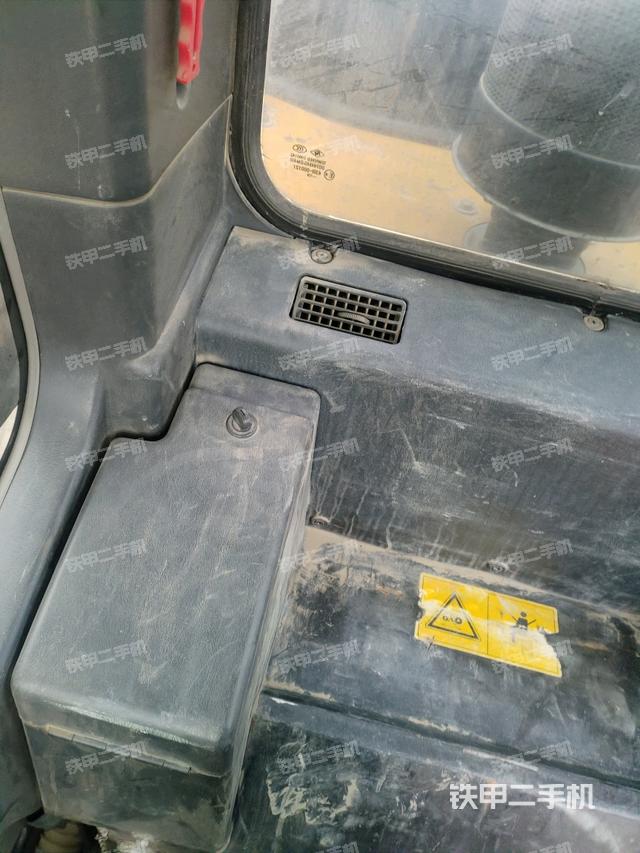 后窗玻璃角標(biāo)（駕駛室部分）