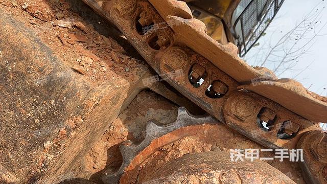 單側(cè)履帶整體（整機(jī)外觀）