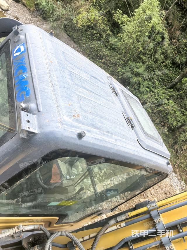 駕駛室頂部俯視(上車部件) 駕駛室頂部俯視(上車部件)