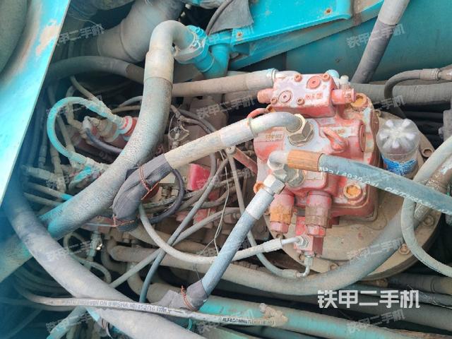 回轉(zhuǎn)馬達（上車部件）