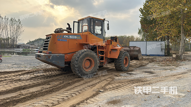 整機(jī)右后45°（整機(jī)外觀及大件）