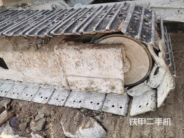 右導(dǎo)向輪（行走機(jī)構(gòu)）