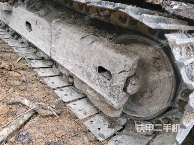 右側(cè)履帶整體?(行走機(jī)構(gòu)) 右側(cè)履帶整體?(行走機(jī)構(gòu))