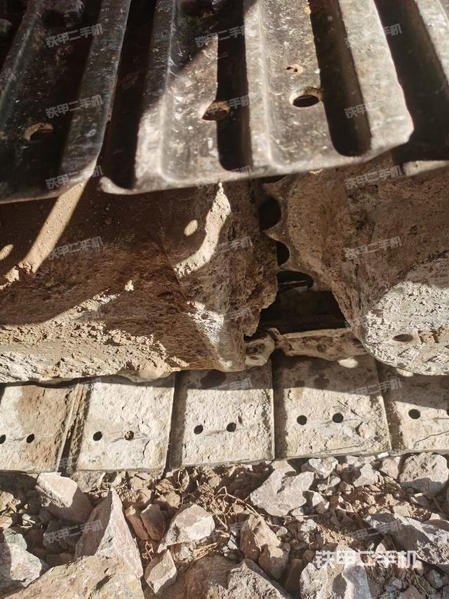 左側(cè)行走馬達(dá)蓋板（行走機(jī)構(gòu)）