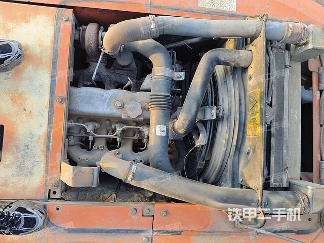 發(fā)動(dòng)機(jī)整體俯視(整機(jī)外觀) 發(fā)動(dòng)機(jī)整體俯視(整機(jī)外觀)