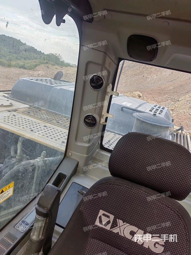 座椅后部（駕駛室部分）