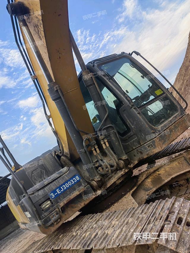 大臂油缸整體?豎拍（工作和回轉(zhuǎn)裝置）