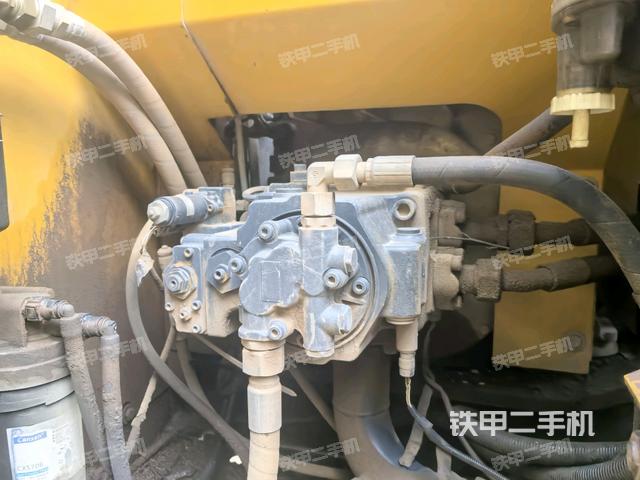 液壓泵斜45?左(大件艙室) 液壓泵斜45?左(大件艙室)