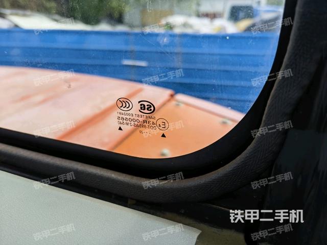 后窗玻璃角標(biāo)(駕駛室部分) 后窗玻璃角標(biāo)(駕駛室部分)