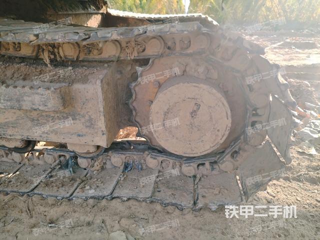 右驅動輪（行走機構）