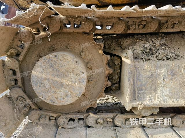 右驅(qū)動(dòng)輪（行走機(jī)構(gòu)）