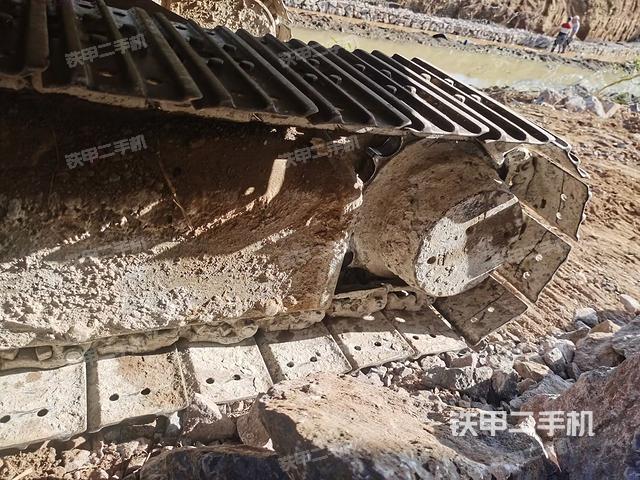 左導(dǎo)向輪（行走機(jī)構(gòu)）