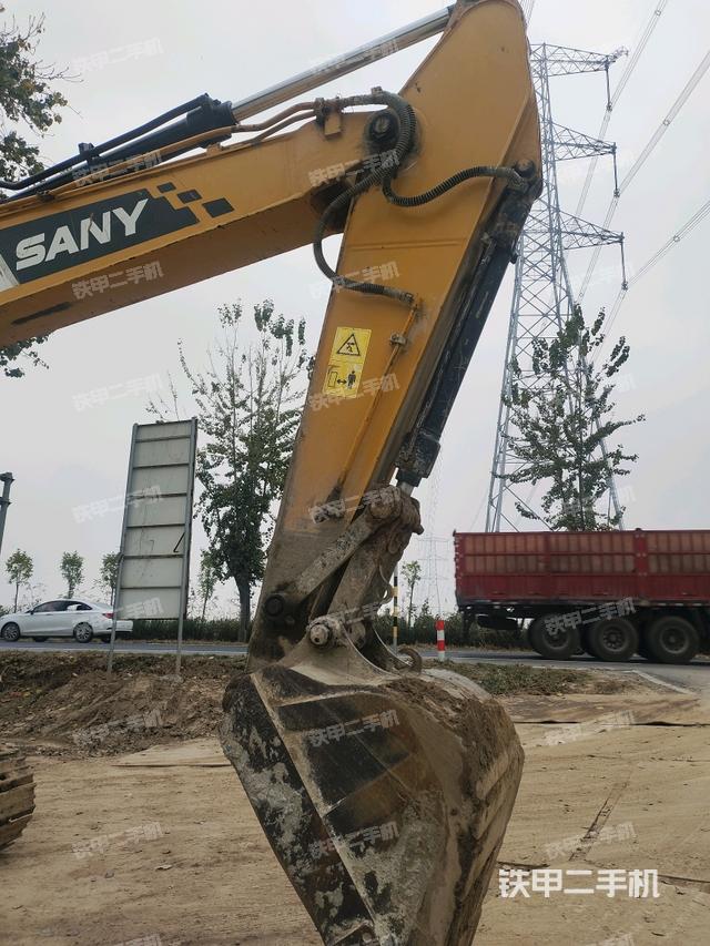 小臂整體左后（工作和回轉(zhuǎn)裝置）