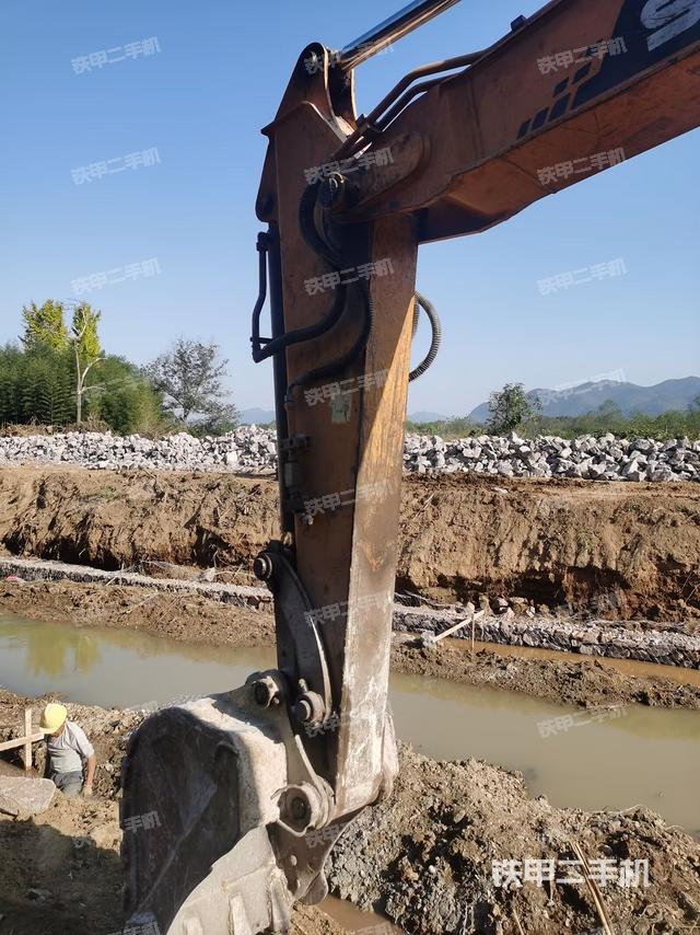 小臂整體左后（工作和回轉(zhuǎn)裝置）