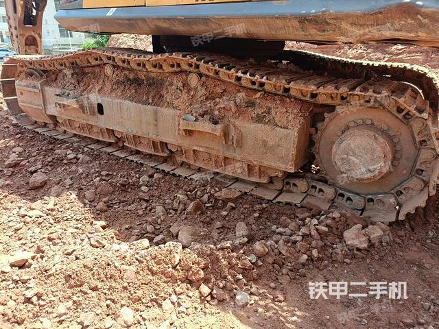 單側履帶整體（整機外觀）