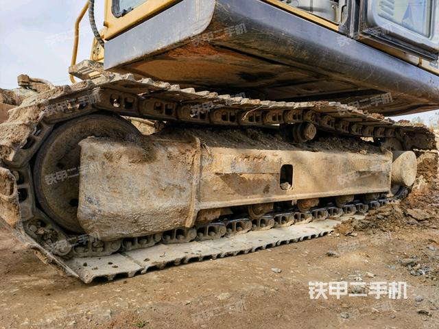 左側(cè)履帶整體?（行走機構(gòu)）