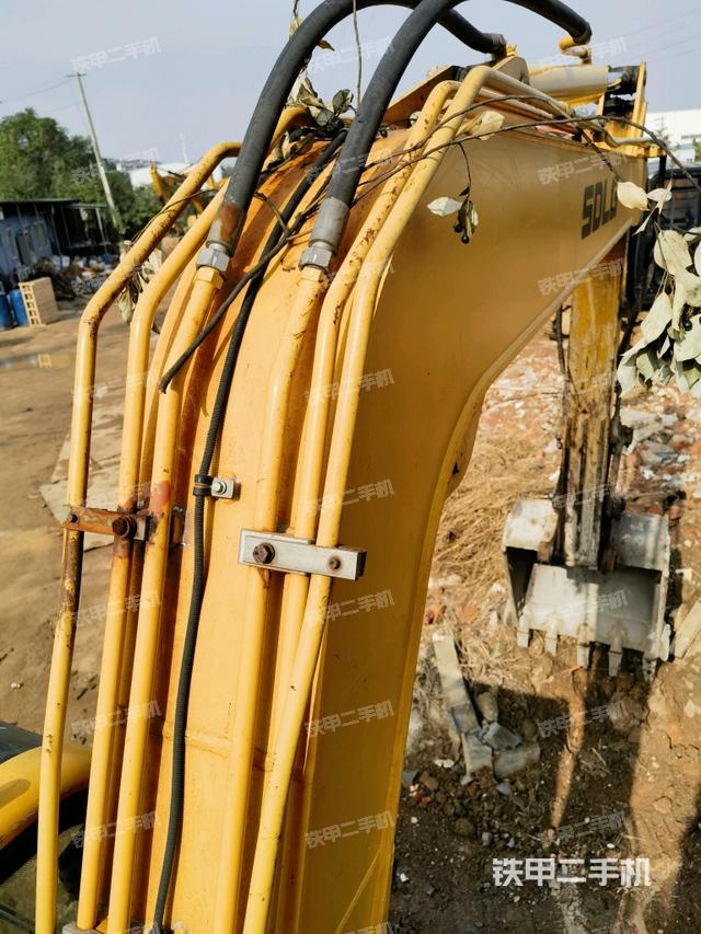 大臂背部俯視（工作和回轉(zhuǎn)裝置）