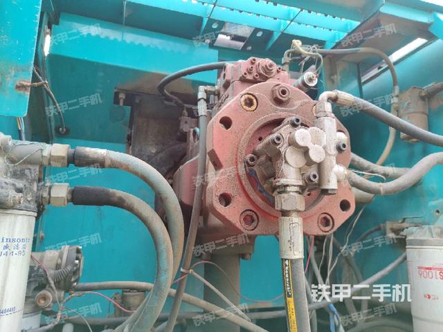 液壓泵斜45?右（大件艙室）