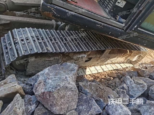 左側(cè)履帶整體?（行走機(jī)構(gòu)）