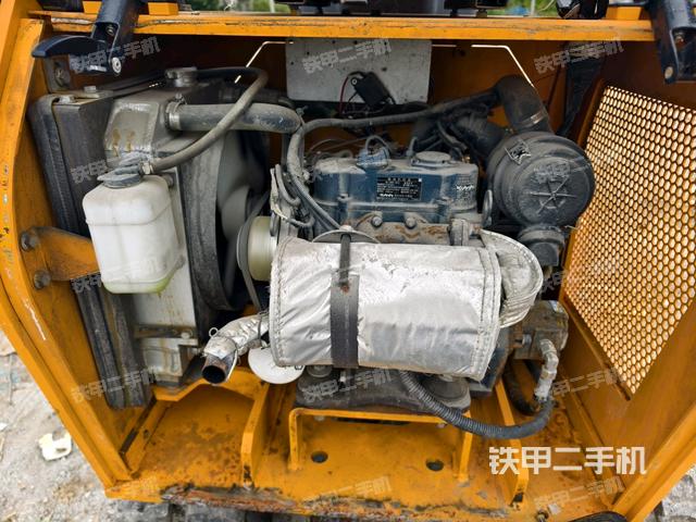 發(fā)動(dòng)機(jī)室(上車(chē)部件) 發(fā)動(dòng)機(jī)室(上車(chē)部件)