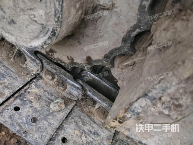 左側(cè)行走馬達(dá)蓋板(行走機(jī)構(gòu)) 左側(cè)行走馬達(dá)蓋板(行走機(jī)構(gòu))