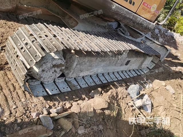 右側(cè)履帶整體?（行走機(jī)構(gòu)）