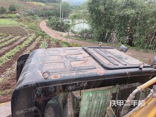 駕駛室頂部（整機(jī)外觀）